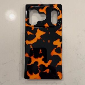 Flaunt Tortoise Print iPhone 17 Pro Case